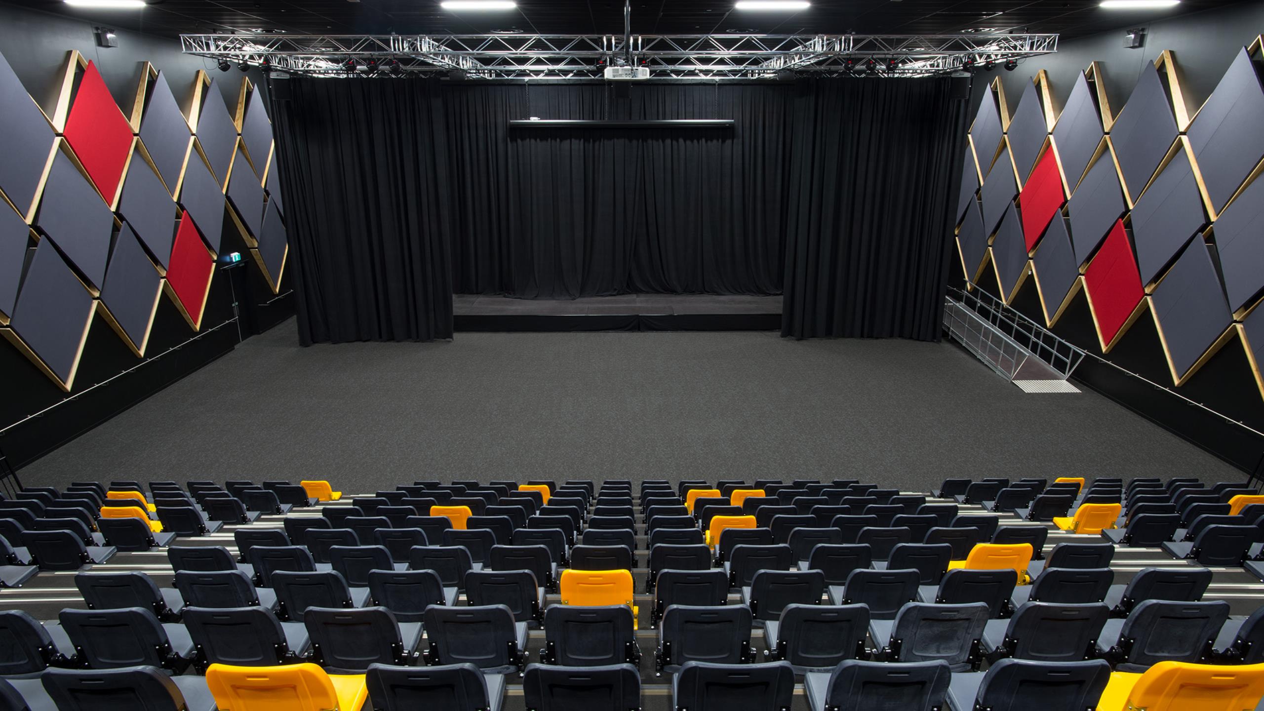 Haeata Community College Theatre - Triton Fabwall & Ridgeline