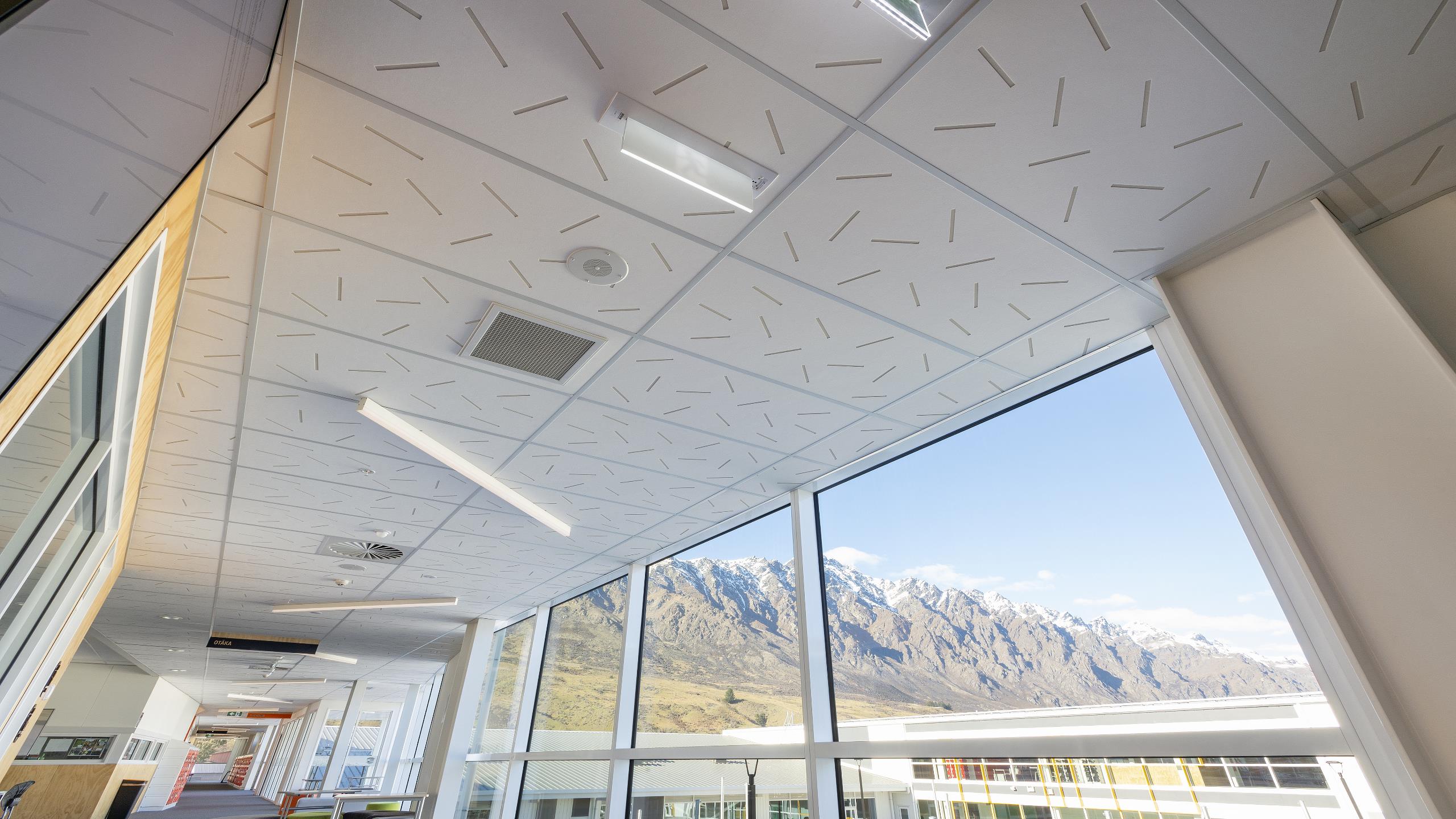 Wakatipu High School - Sonaris Random Slot / White over grey