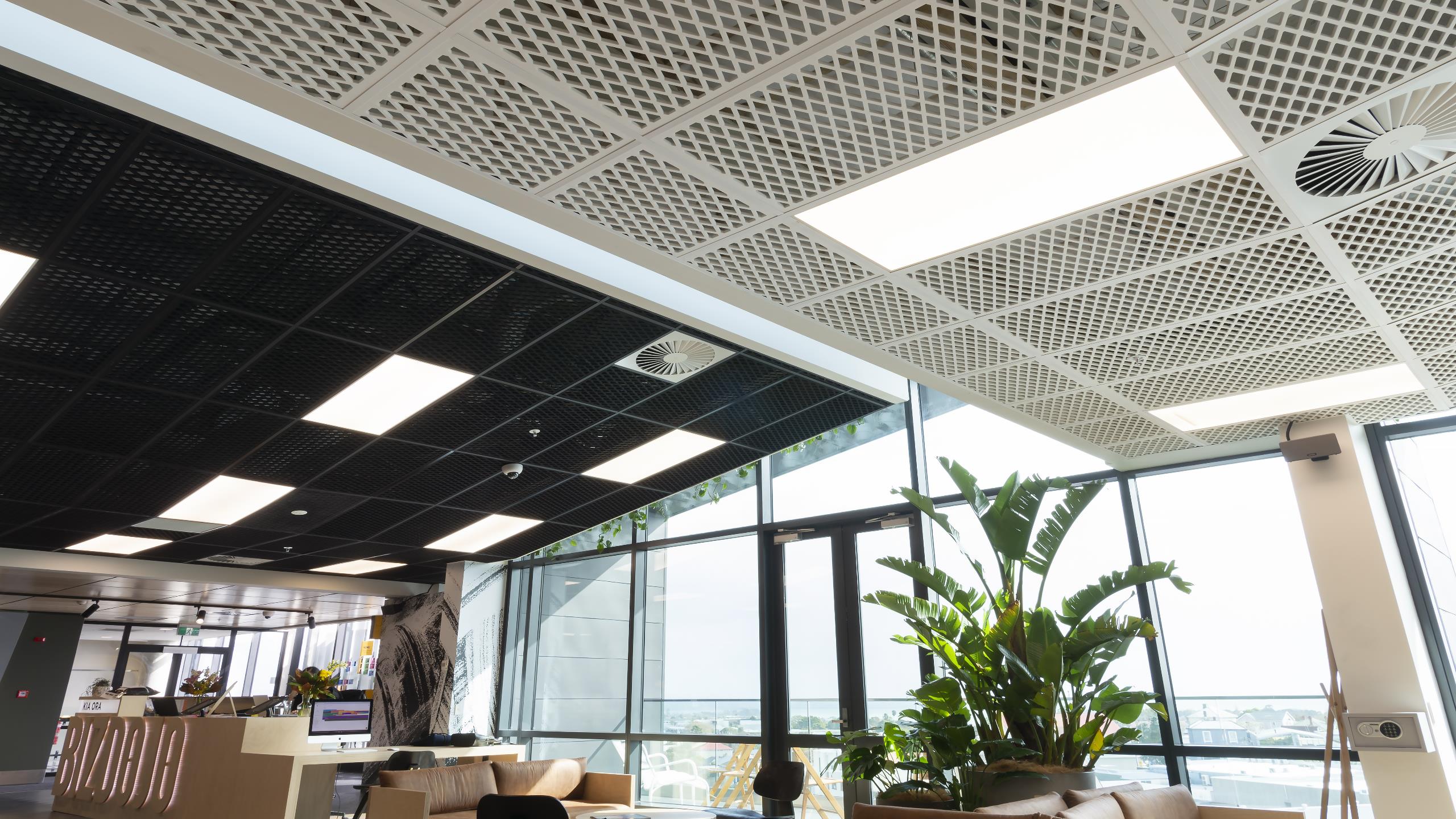 Biz Dojo - Polyfon Mesh black & white