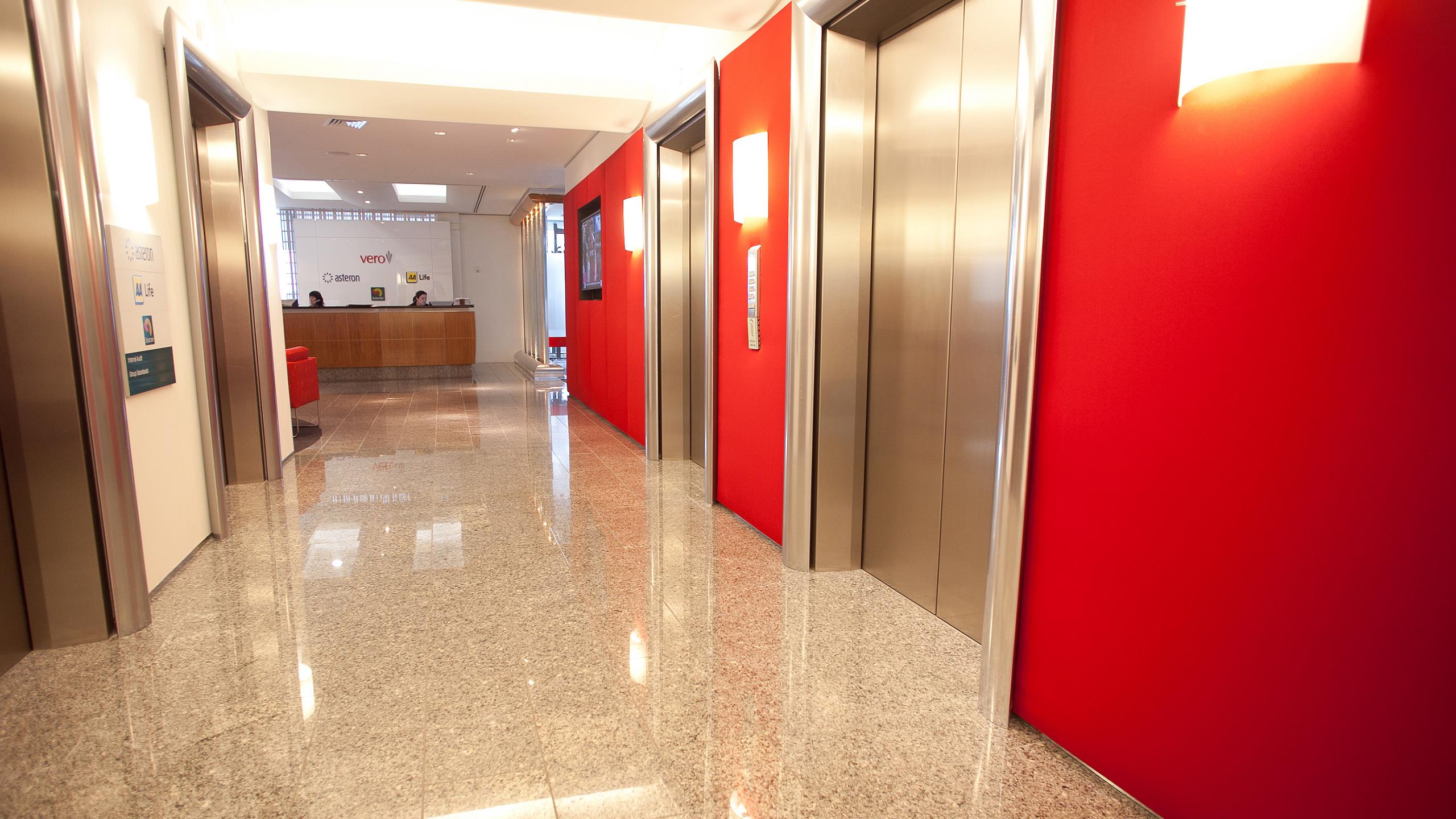 Vero HQ - Fabwall 25